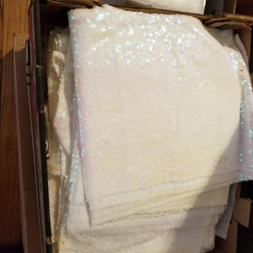 Sequin Iridescent Table Runners x 12